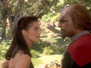 extant_StarTrek_DS9_5x07-LetHeWhoIsWithoutSin_01187.jpg