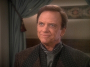 extant_StarTrek_DS9_5x07-LetHeWhoIsWithoutSin_01228.jpg