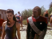 extant_StarTrek_DS9_5x07-LetHeWhoIsWithoutSin_01436.jpg