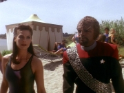 extant_StarTrek_DS9_5x07-LetHeWhoIsWithoutSin_01439.jpg