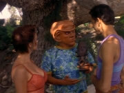 extant_StarTrek_DS9_5x07-LetHeWhoIsWithoutSin_02328.jpg