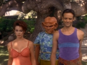 extant_StarTrek_DS9_5x07-LetHeWhoIsWithoutSin_02358.jpg