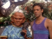 extant_StarTrek_DS9_5x07-LetHeWhoIsWithoutSin_02395.jpg