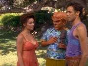 extant_StarTrek_DS9_5x07-LetHeWhoIsWithoutSin_02423.jpg