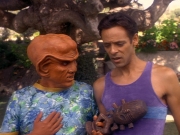 extant_StarTrek_DS9_5x07-LetHeWhoIsWithoutSin_02436.jpg
