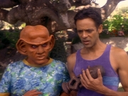extant_StarTrek_DS9_5x07-LetHeWhoIsWithoutSin_02439.jpg