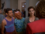 extant_StarTrek_DS9_5x07-LetHeWhoIsWithoutSin_02825.jpg