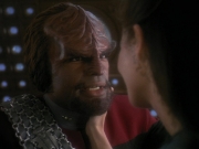 extant_StarTrek_DS9_5x07-LetHeWhoIsWithoutSin_03473.jpg