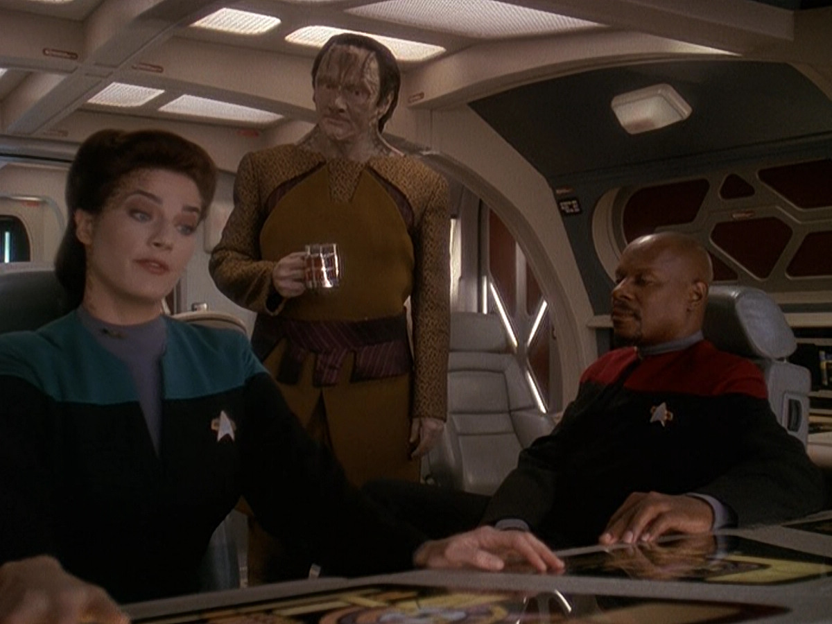 extant_StarTrek_DS9_5x08-ThingsPast_00017.jpg