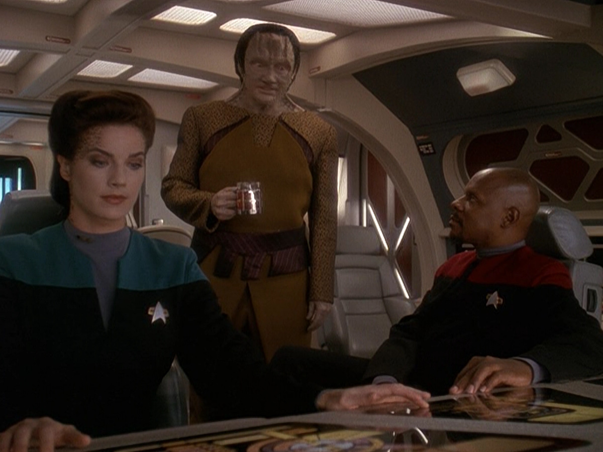 extant_StarTrek_DS9_5x08-ThingsPast_00022.jpg