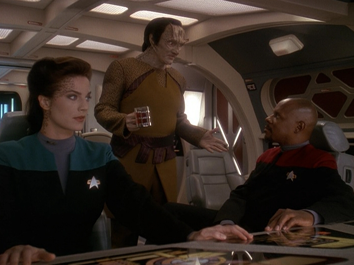 extant_StarTrek_DS9_5x08-ThingsPast_00024.jpg