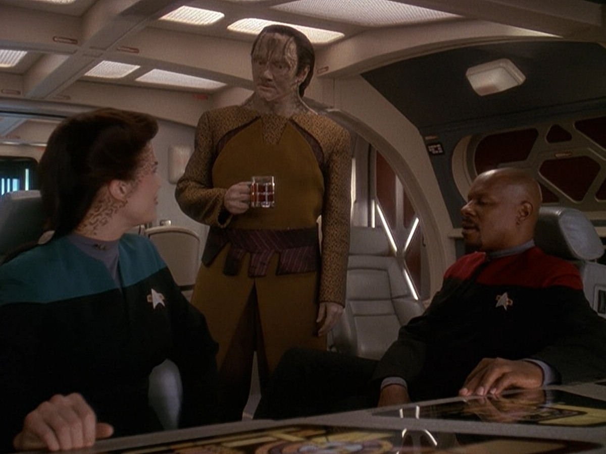 extant_StarTrek_DS9_5x08-ThingsPast_00029.jpg