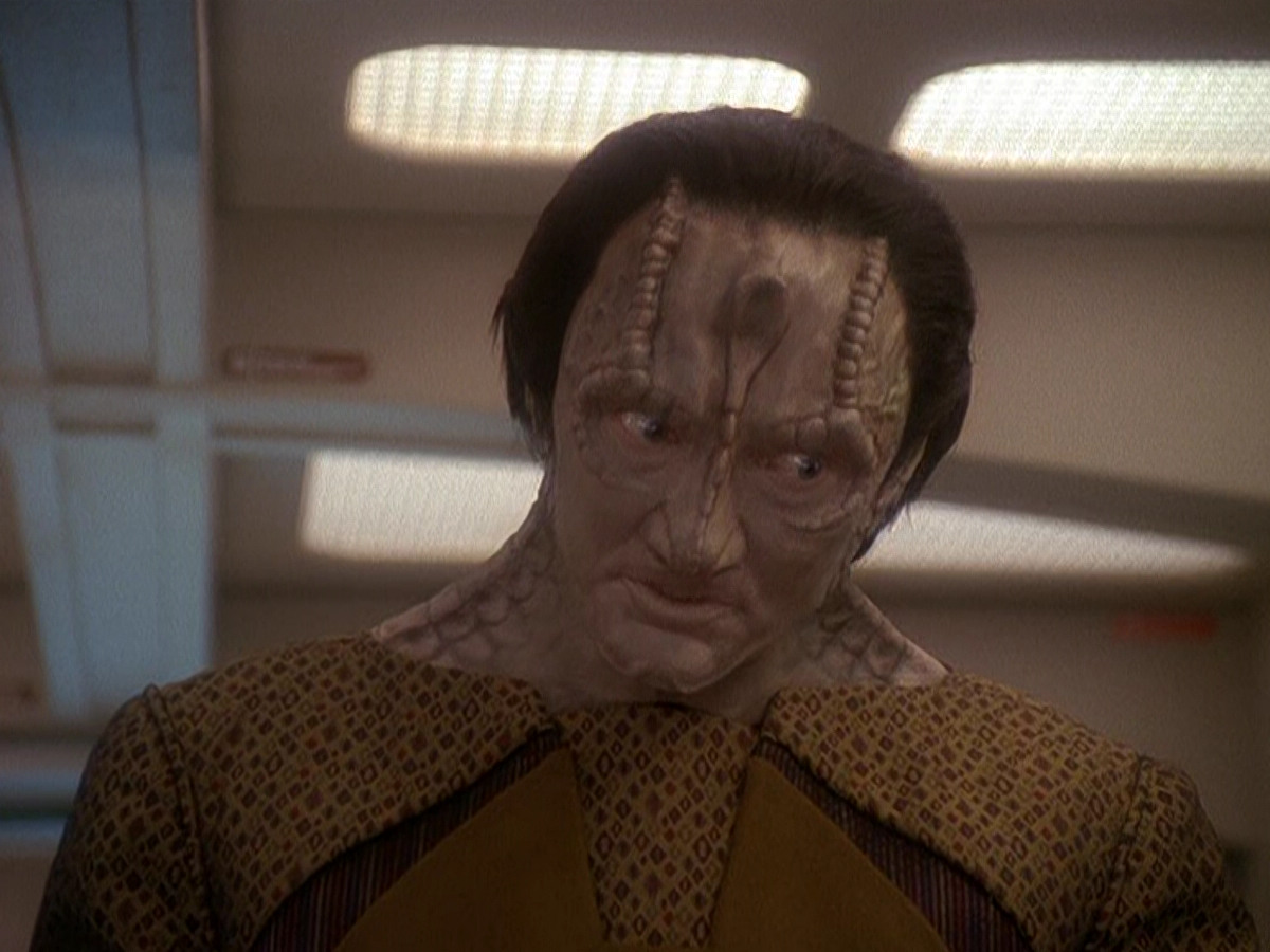 extant_StarTrek_DS9_5x08-ThingsPast_00043.jpg