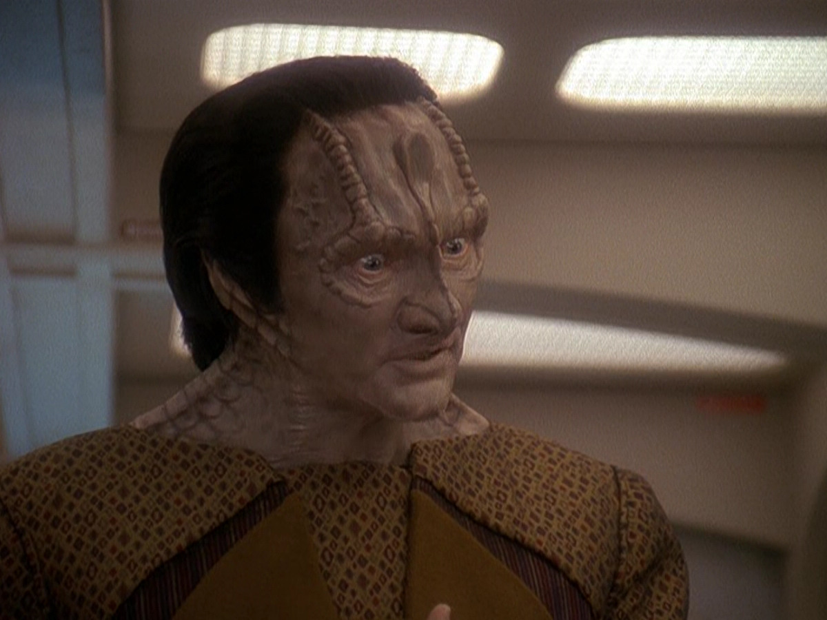 extant_StarTrek_DS9_5x08-ThingsPast_00069.jpg