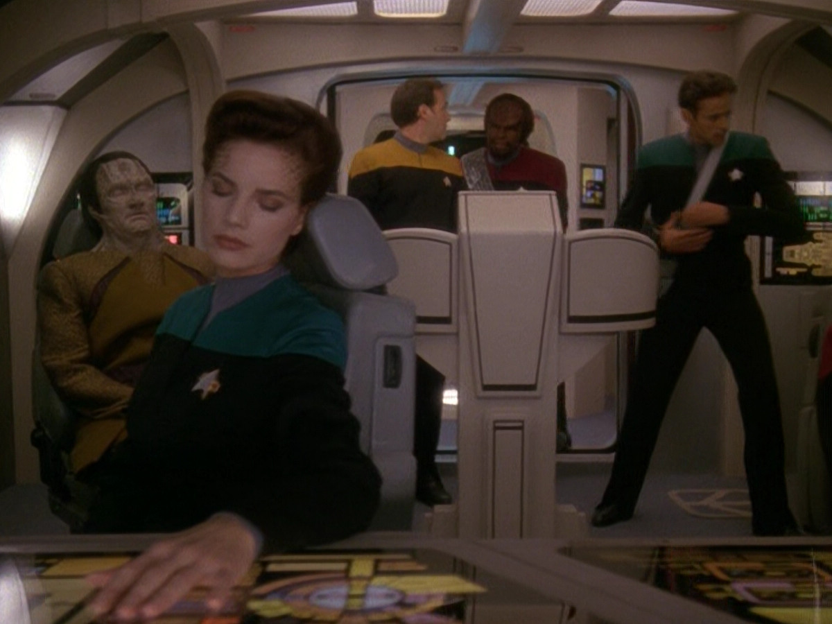 extant_StarTrek_DS9_5x08-ThingsPast_00223.jpg