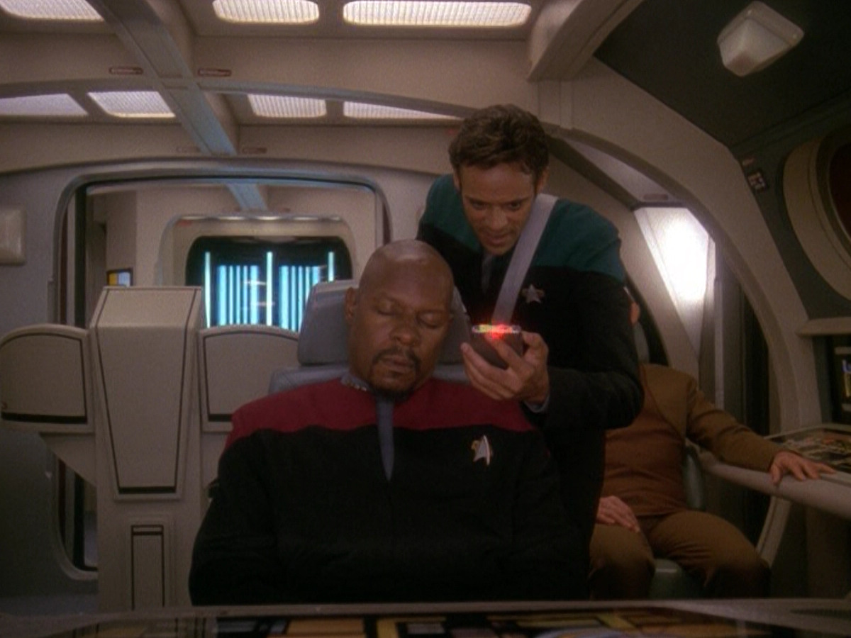 extant_StarTrek_DS9_5x08-ThingsPast_00232.jpg