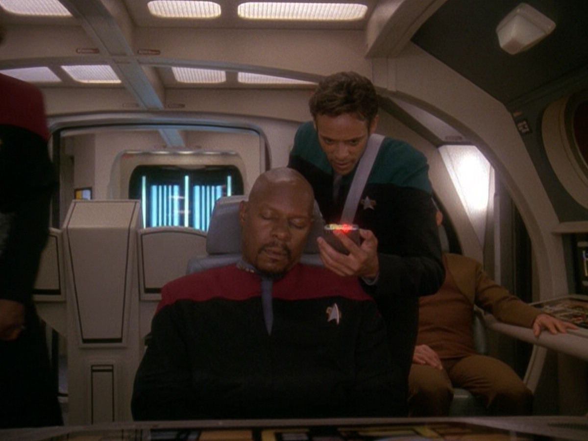 extant_StarTrek_DS9_5x08-ThingsPast_00233.jpg
