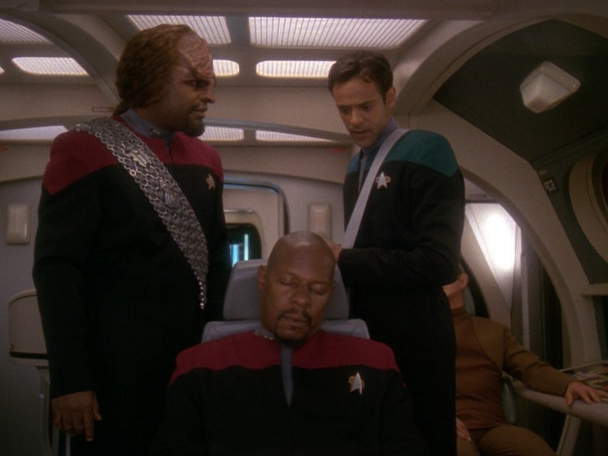 extant_StarTrek_DS9_5x08-ThingsPast_00241.jpg