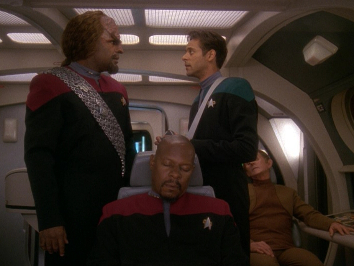 extant_StarTrek_DS9_5x08-ThingsPast_00244.jpg