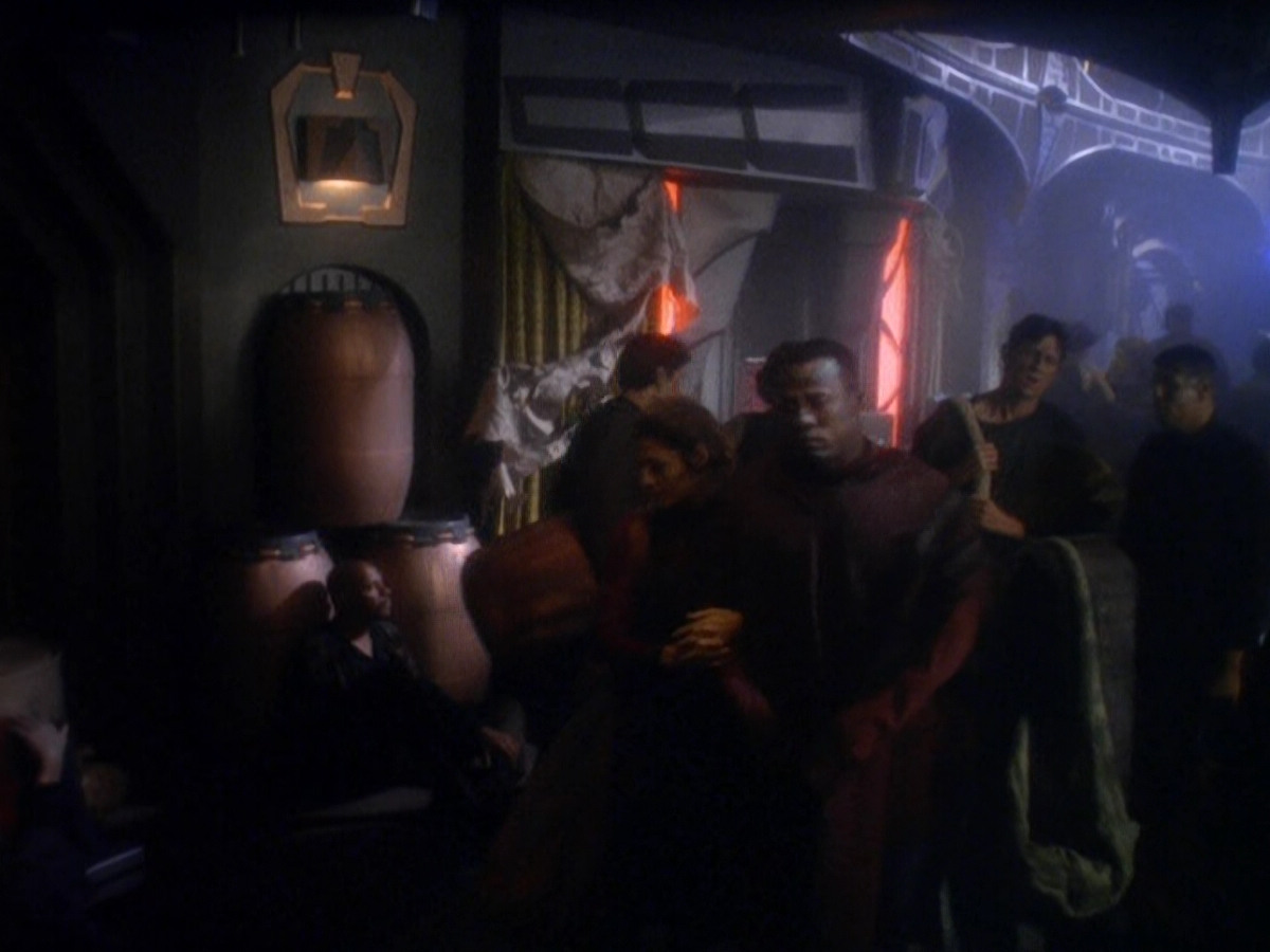 extant_StarTrek_DS9_5x08-ThingsPast_00278.jpg