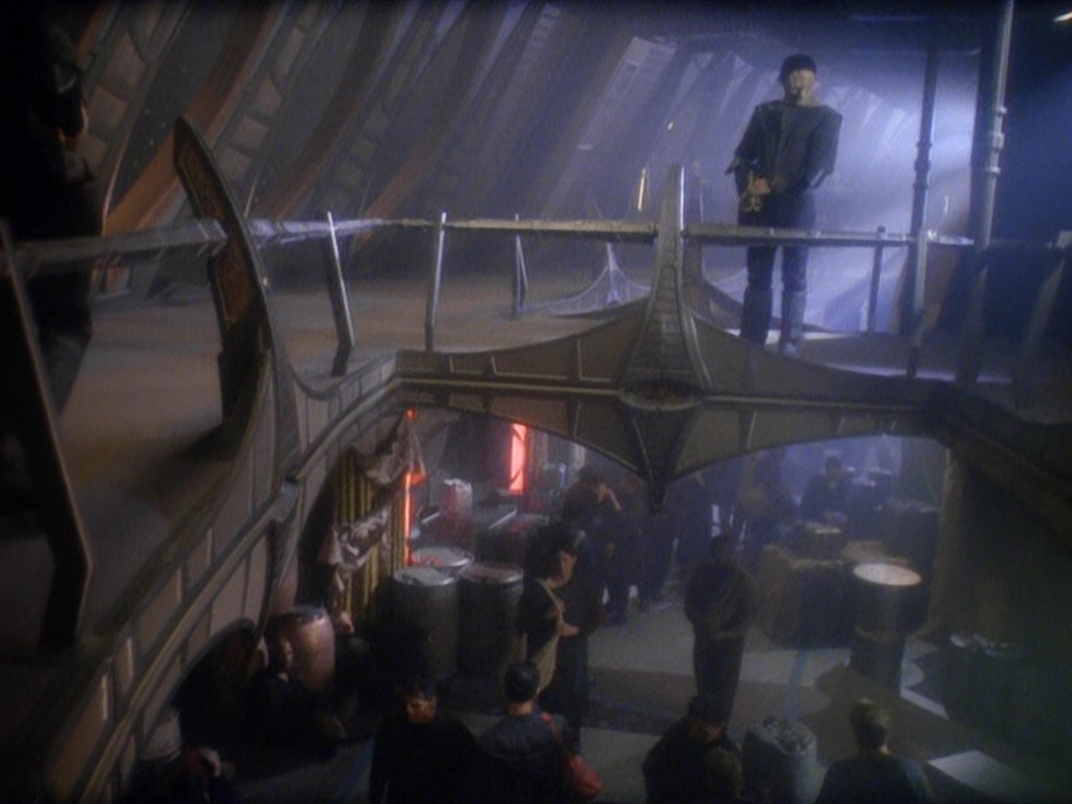 extant_StarTrek_DS9_5x08-ThingsPast_00291.jpg