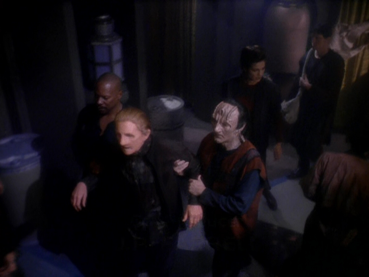 extant_StarTrek_DS9_5x08-ThingsPast_00515.jpg
