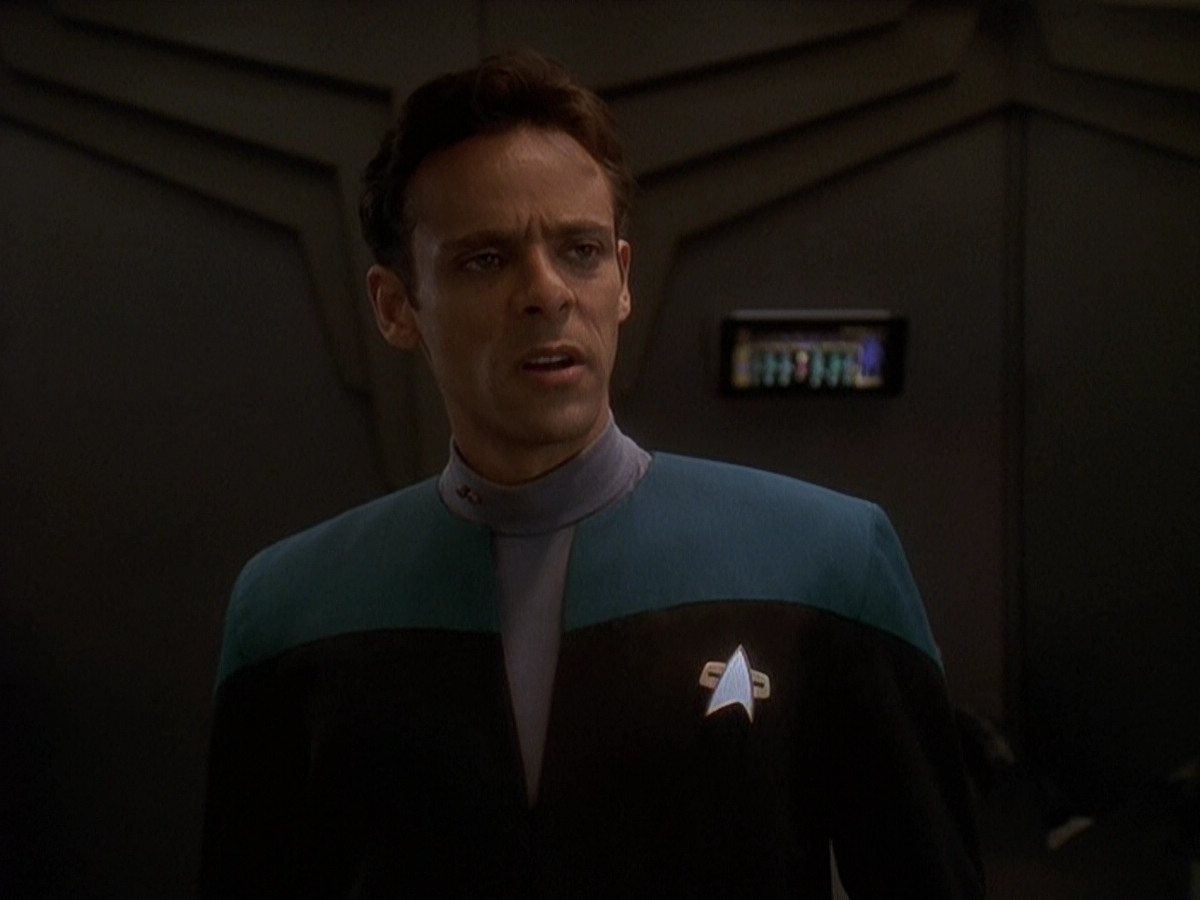 extant_StarTrek_DS9_5x08-ThingsPast_00540.jpg