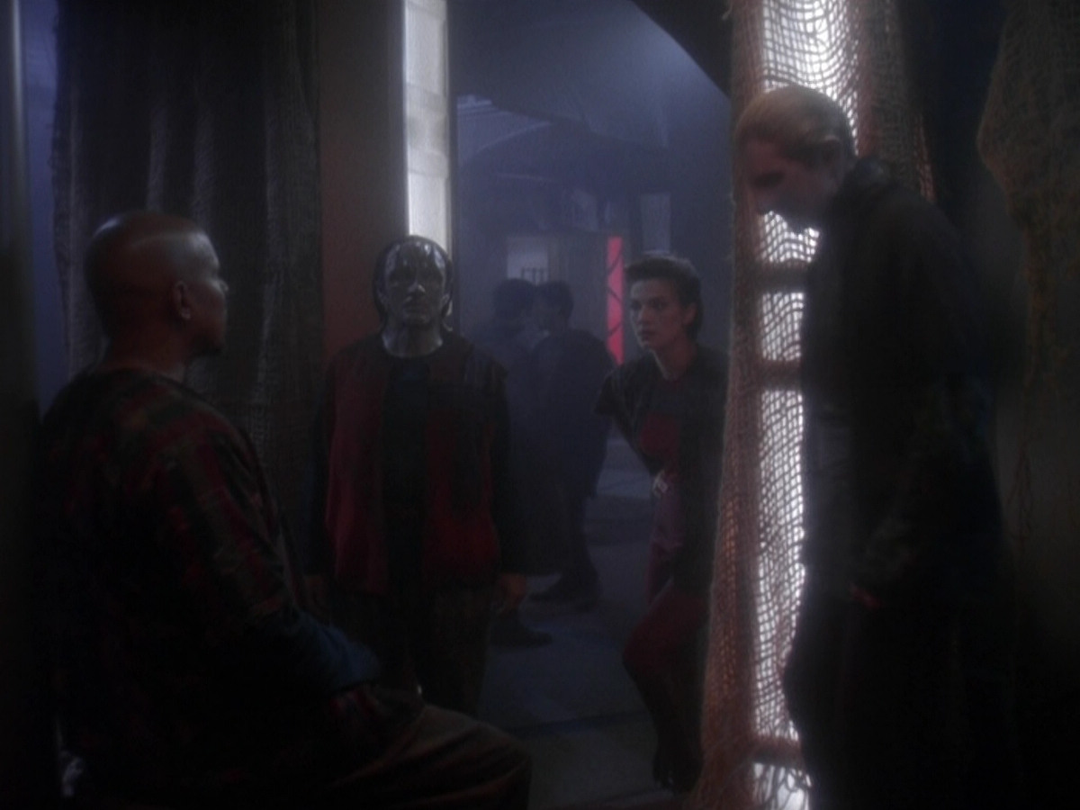 extant_StarTrek_DS9_5x08-ThingsPast_00638.jpg