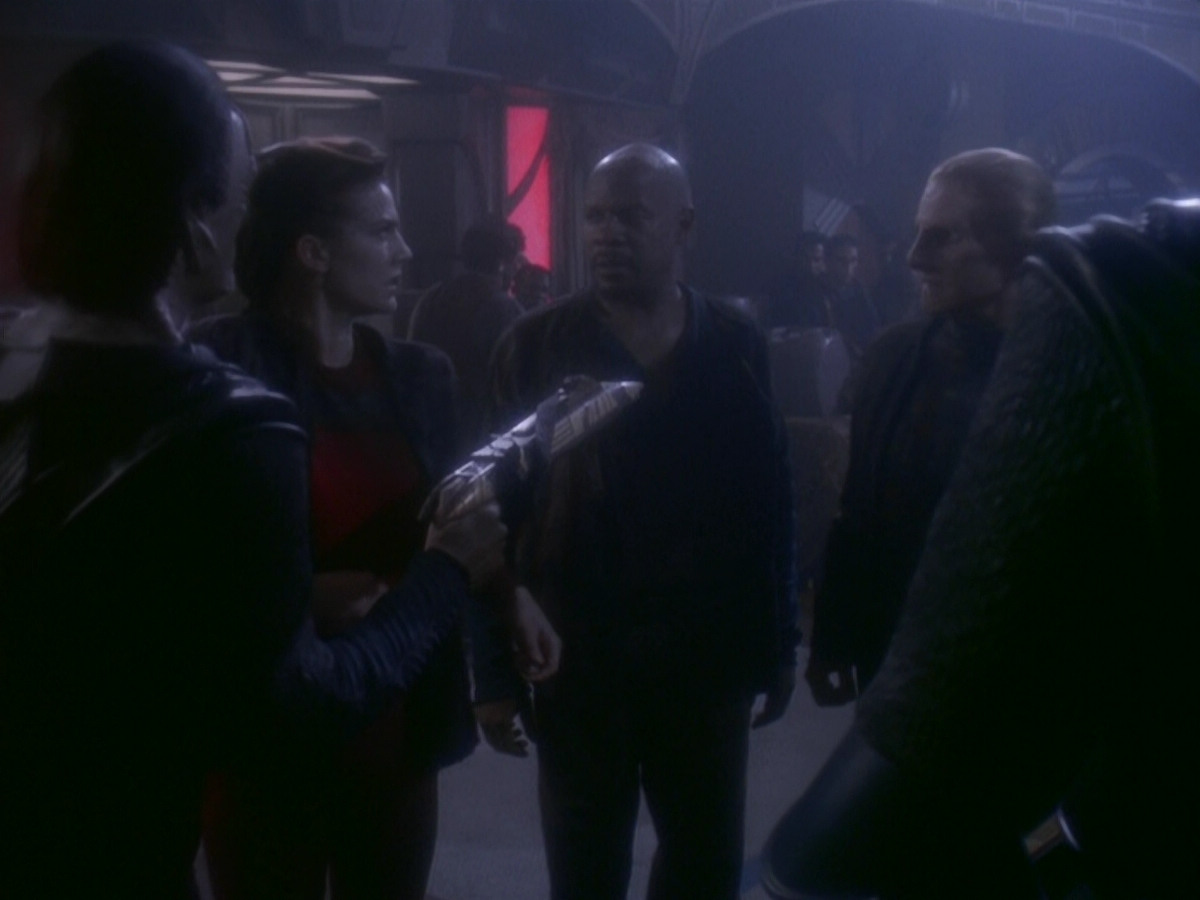 extant_StarTrek_DS9_5x08-ThingsPast_00946.jpg
