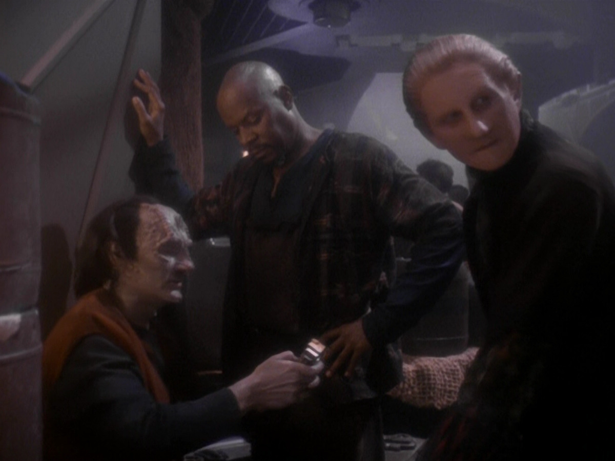 extant_StarTrek_DS9_5x08-ThingsPast_01151.jpg