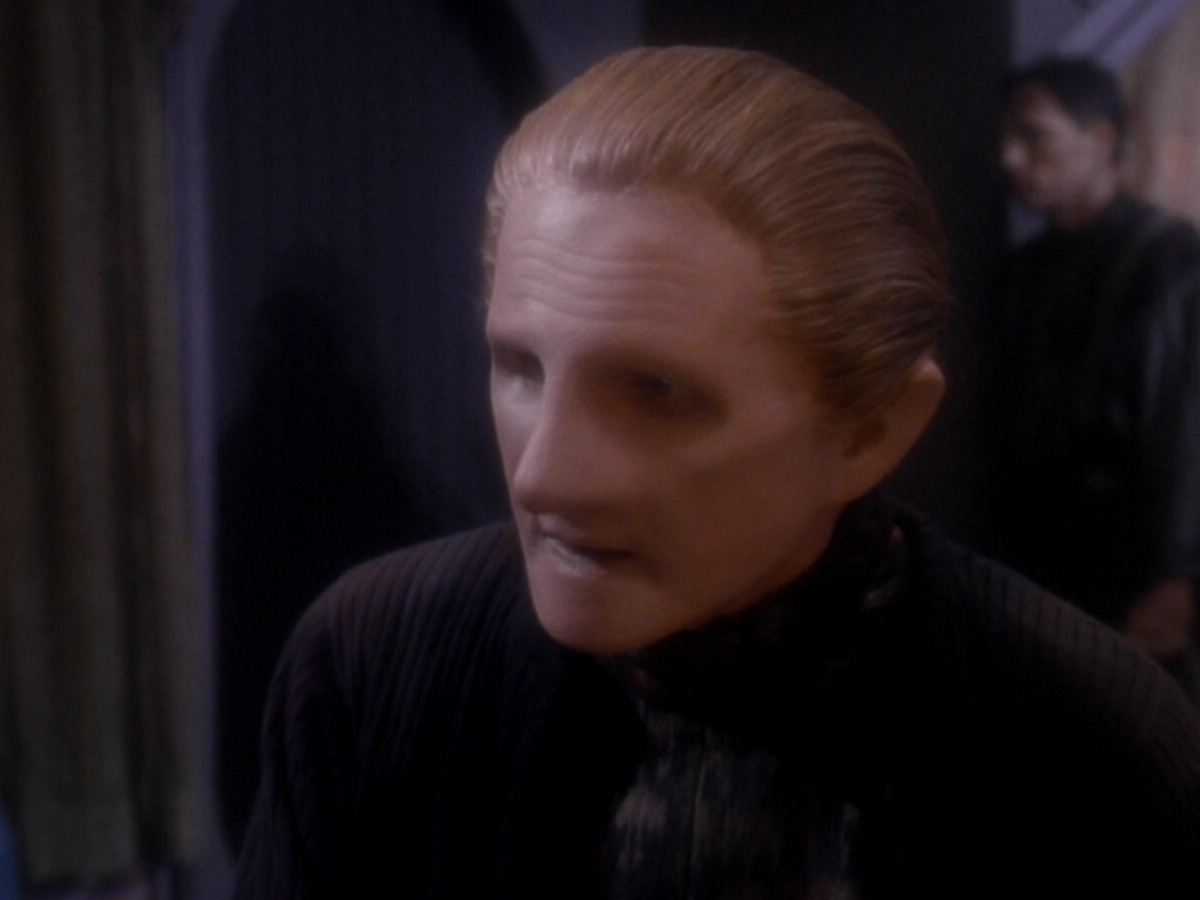 extant_StarTrek_DS9_5x08-ThingsPast_01228.jpg