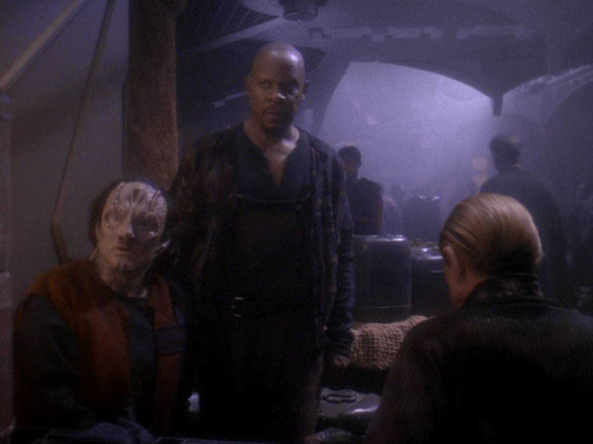 extant_StarTrek_DS9_5x08-ThingsPast_01229.jpg
