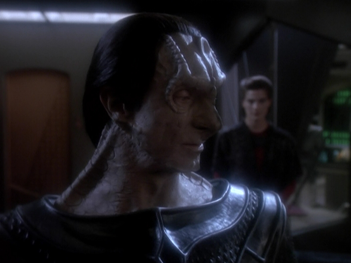 extant_StarTrek_DS9_5x08-ThingsPast_01493.jpg