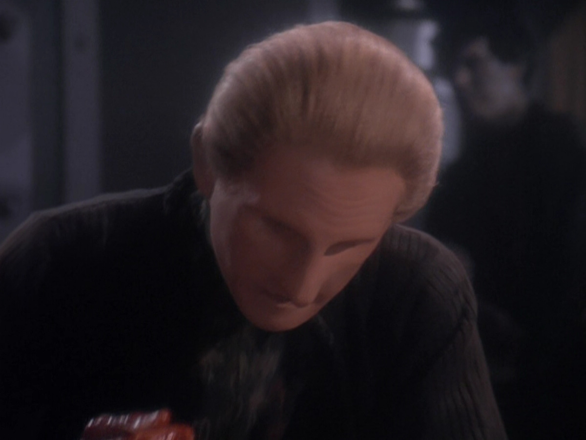 extant_StarTrek_DS9_5x08-ThingsPast_02097.jpg