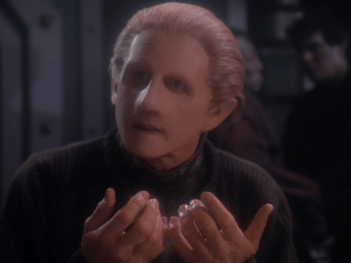 extant_StarTrek_DS9_5x08-ThingsPast_02108.jpg