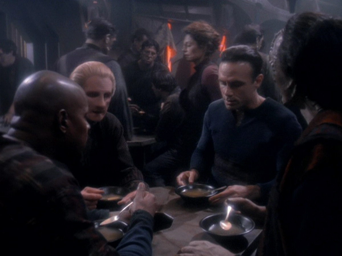 extant_StarTrek_DS9_5x08-ThingsPast_02126.jpg