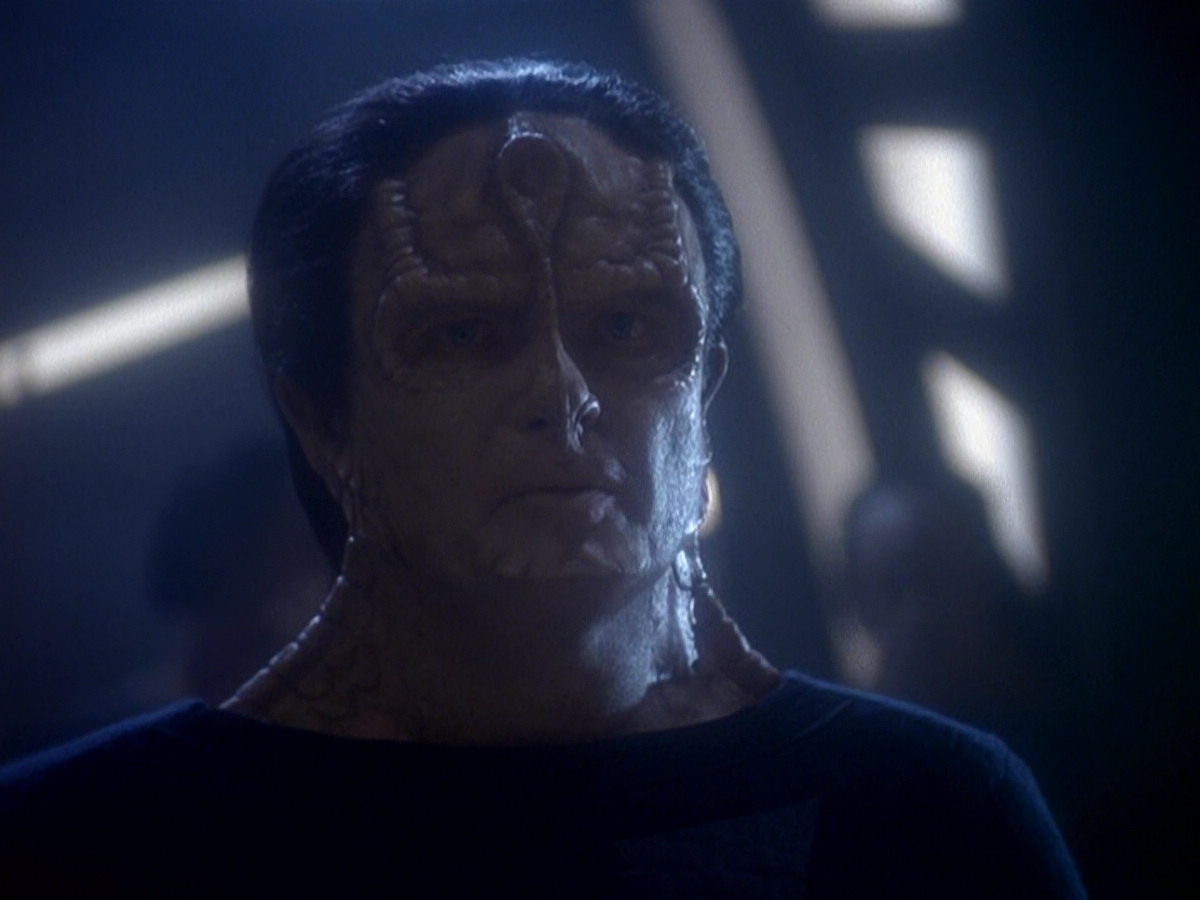 extant_StarTrek_DS9_5x08-ThingsPast_02369.jpg