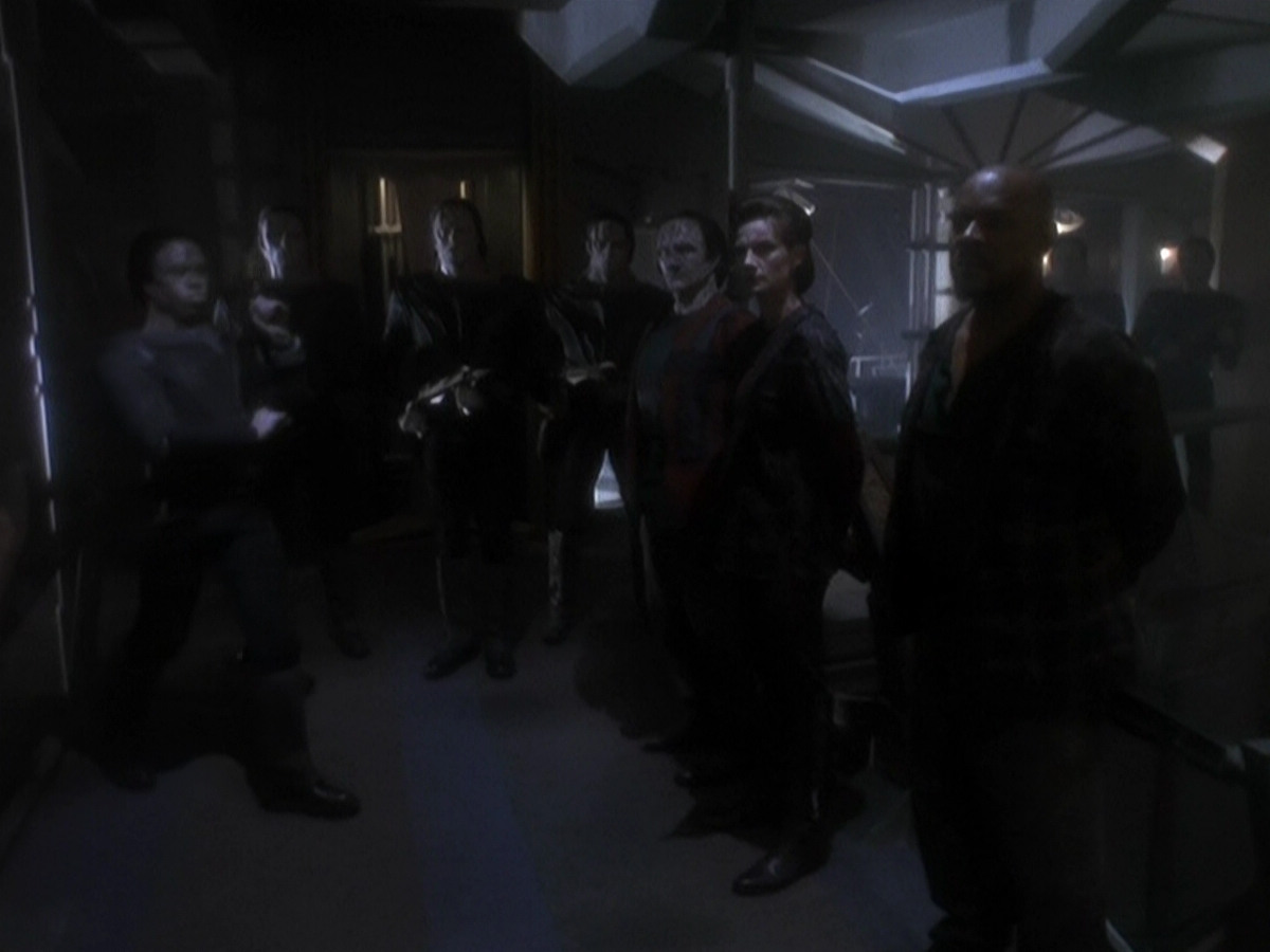 extant_StarTrek_DS9_5x08-ThingsPast_03239.jpg
