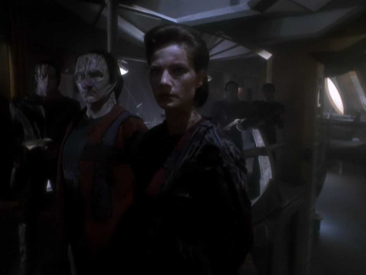 extant_StarTrek_DS9_5x08-ThingsPast_03247.jpg