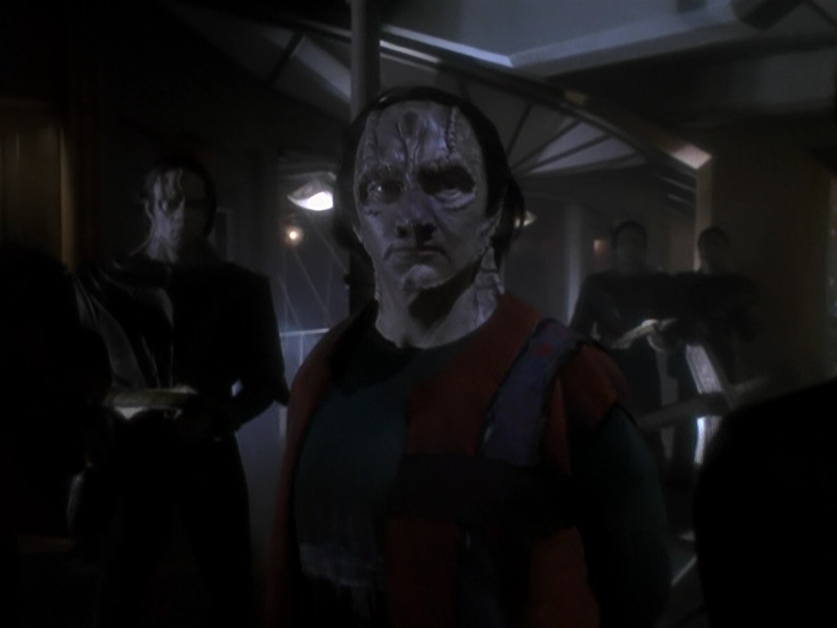 extant_StarTrek_DS9_5x08-ThingsPast_03250.jpg
