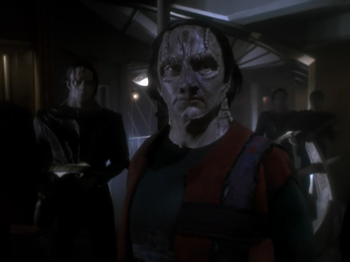 extant_StarTrek_DS9_5x08-ThingsPast_03251.jpg