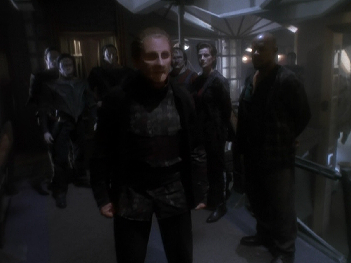 extant_StarTrek_DS9_5x08-ThingsPast_03302.jpg