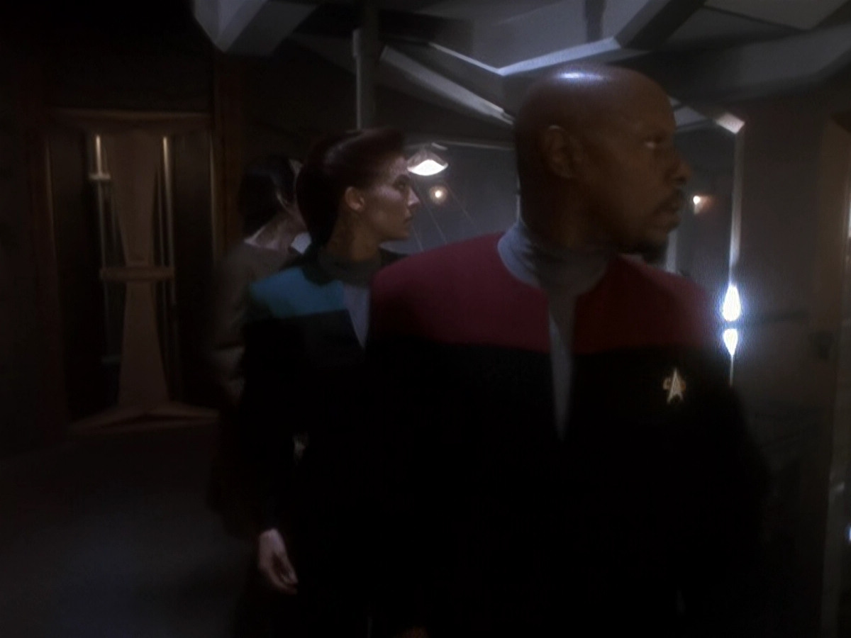 extant_StarTrek_DS9_5x08-ThingsPast_03318.jpg