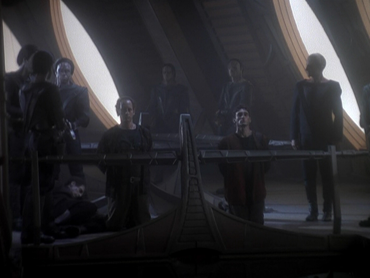 extant_StarTrek_DS9_5x08-ThingsPast_03319.jpg