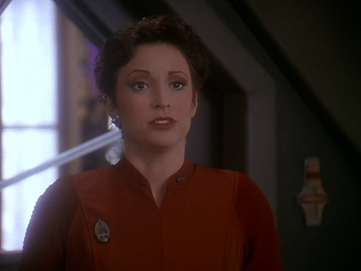 extant_StarTrek_DS9_5x08-ThingsPast_03687.jpg