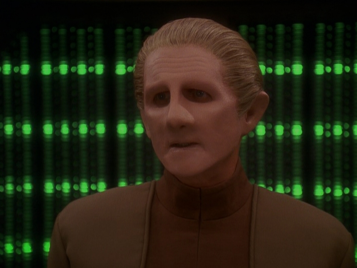 extant_StarTrek_DS9_5x08-ThingsPast_03752.jpg
