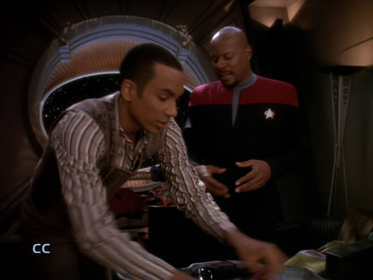 extant_StarTrek_DS9_5x09-TheAscent_00006.jpg