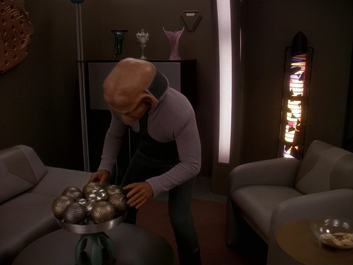 extant_StarTrek_DS9_5x09-TheAscent_00122.jpg