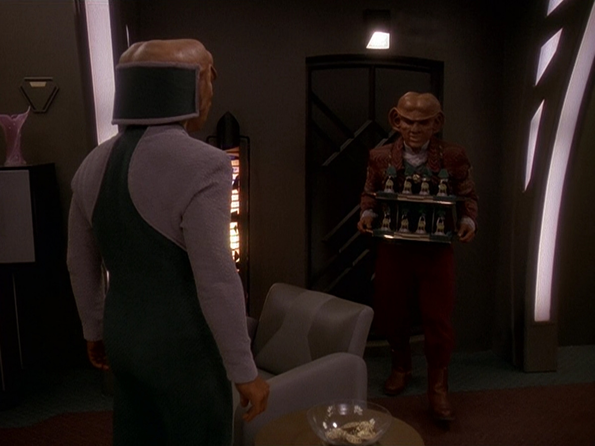 extant_StarTrek_DS9_5x09-TheAscent_00137.jpg