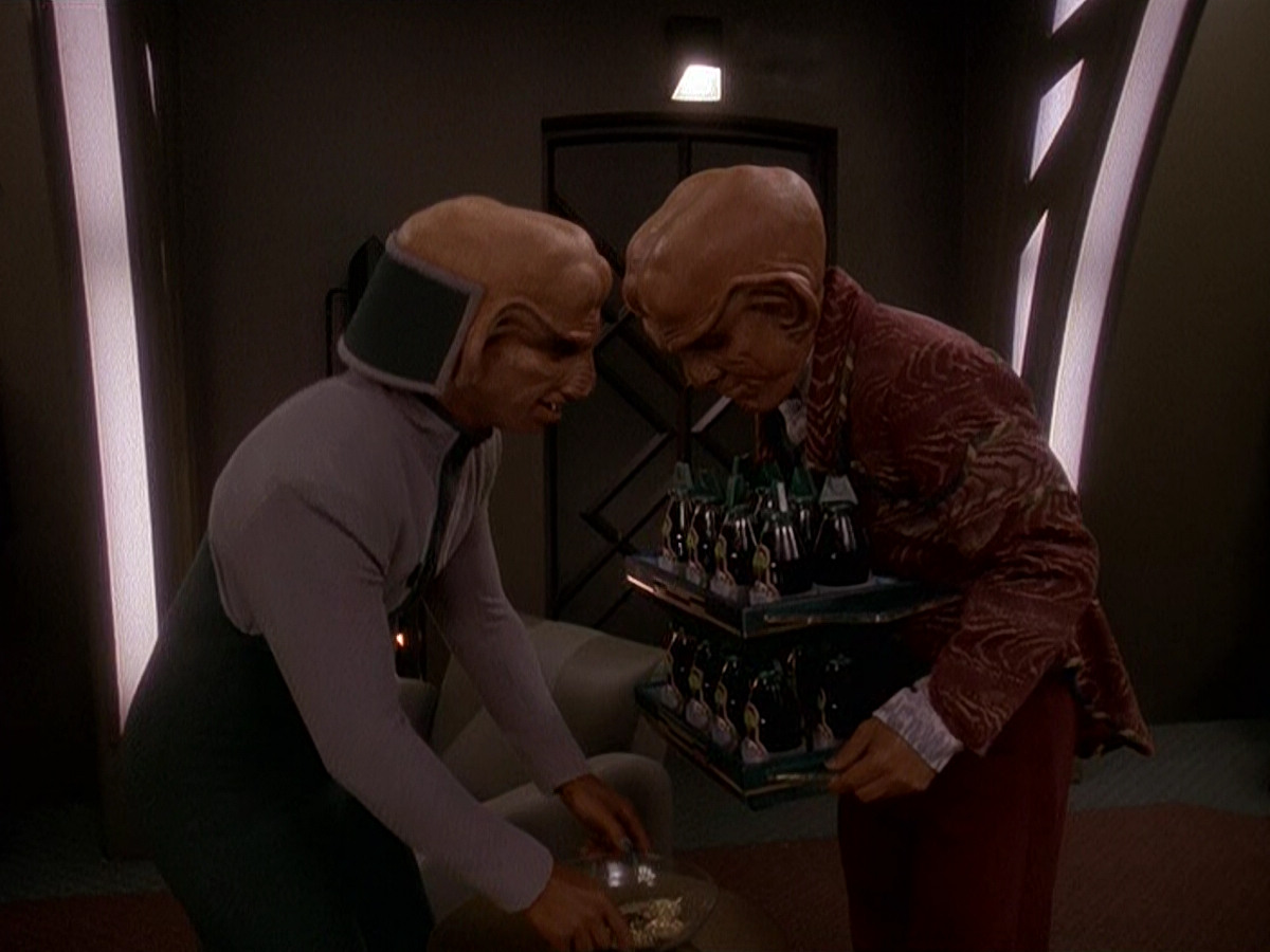 extant_StarTrek_DS9_5x09-TheAscent_00155.jpg